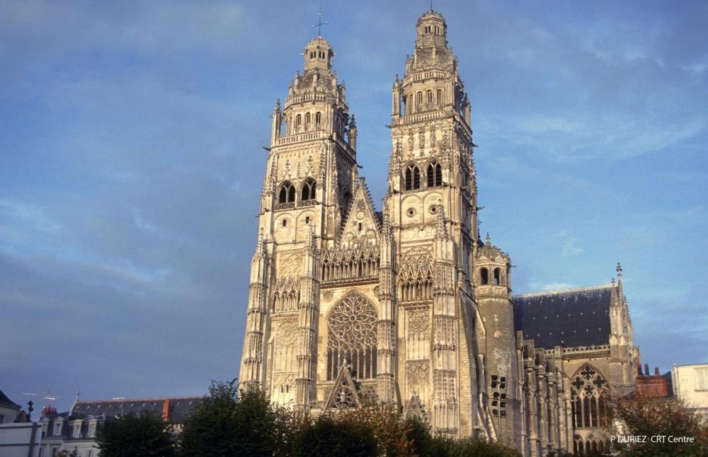 Le Saint Martin / Cathedrale Apartment ตูร์ ภายนอก รูปภาพ